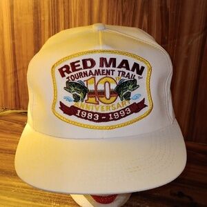 Vintage 1993 Y2K Red Man snapback mesh back truckers cap